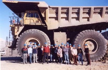 Uniche:Winter field trip 2002:Uniche 2002 photos:Bigtruck